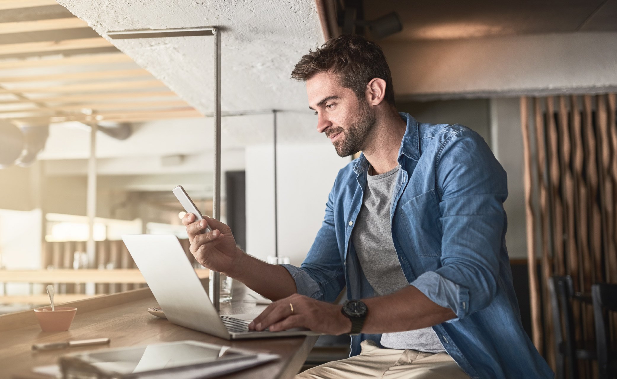 How Freedom World helps businesses win Here’s where Freedom World comes in. It’s an all-in-one, mobile-first platform that helps businesses deliver exceptional customer experiences — without the need for heavy tech investments or complex systems.
